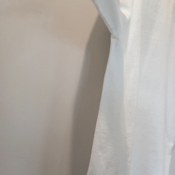 GILDAN GRAPHIC TEE - Picture 8 of 9